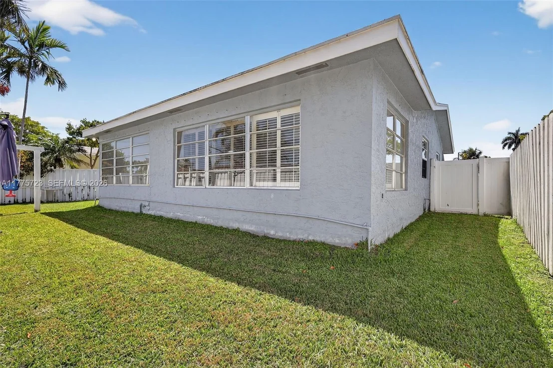 Photo of 217 SE 5th St