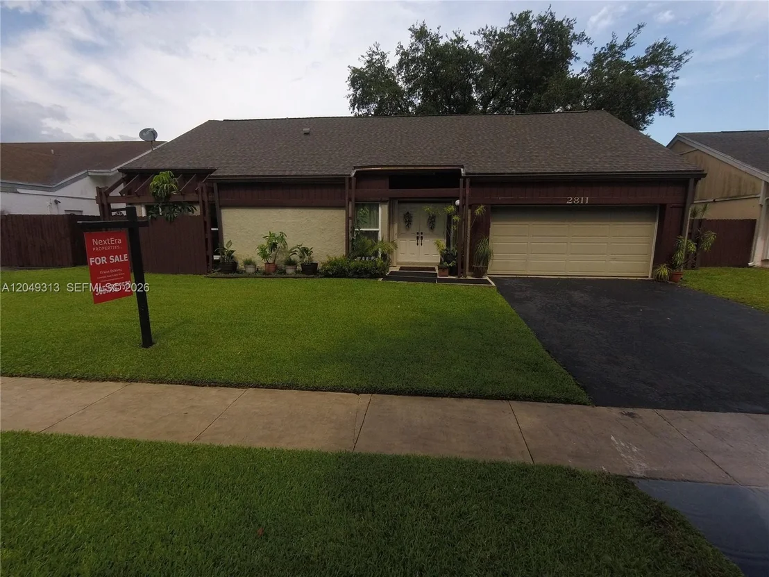 Photo of 2811 Devonwood Ave