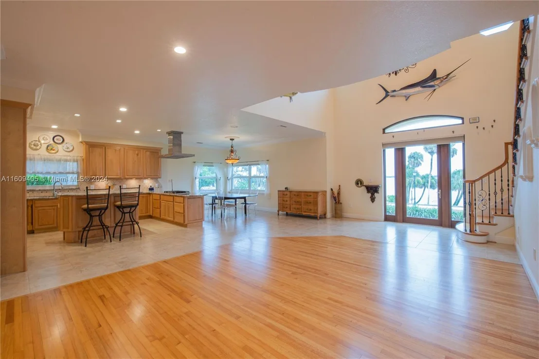 Photo of 1613 N Indian River Drive