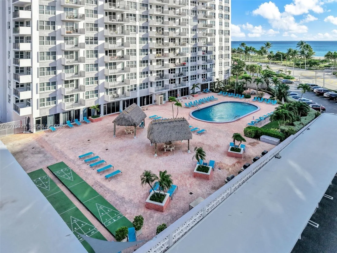 Photo of Unit 103 at 405 N Ocean Blvd