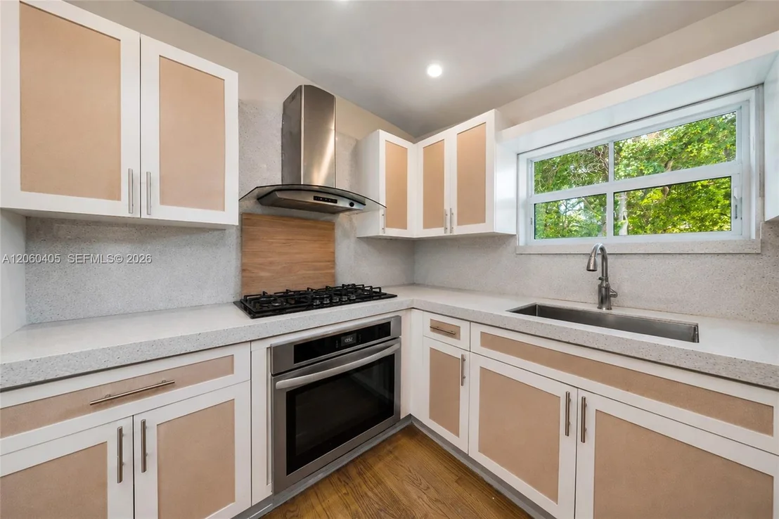 Photo of 1324 Normandy Dr