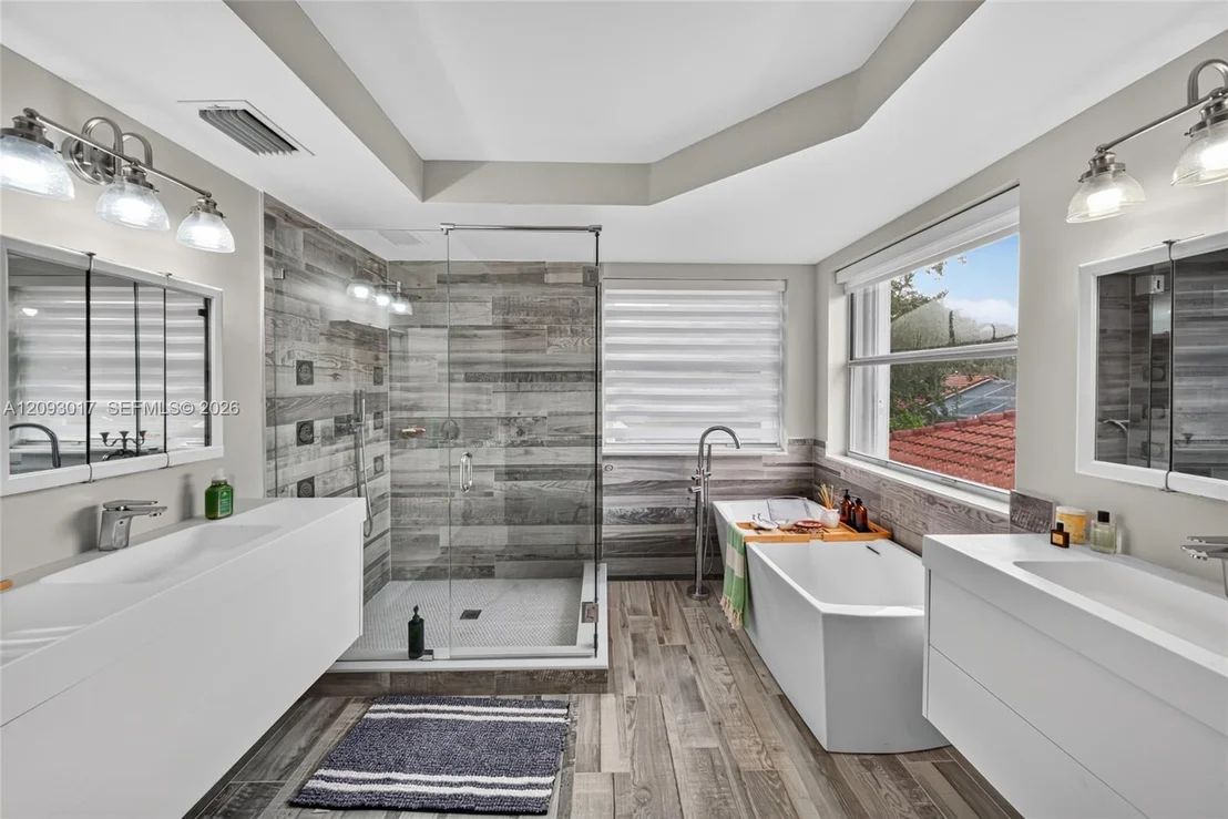 Photo of 16424 Sapphire Pl