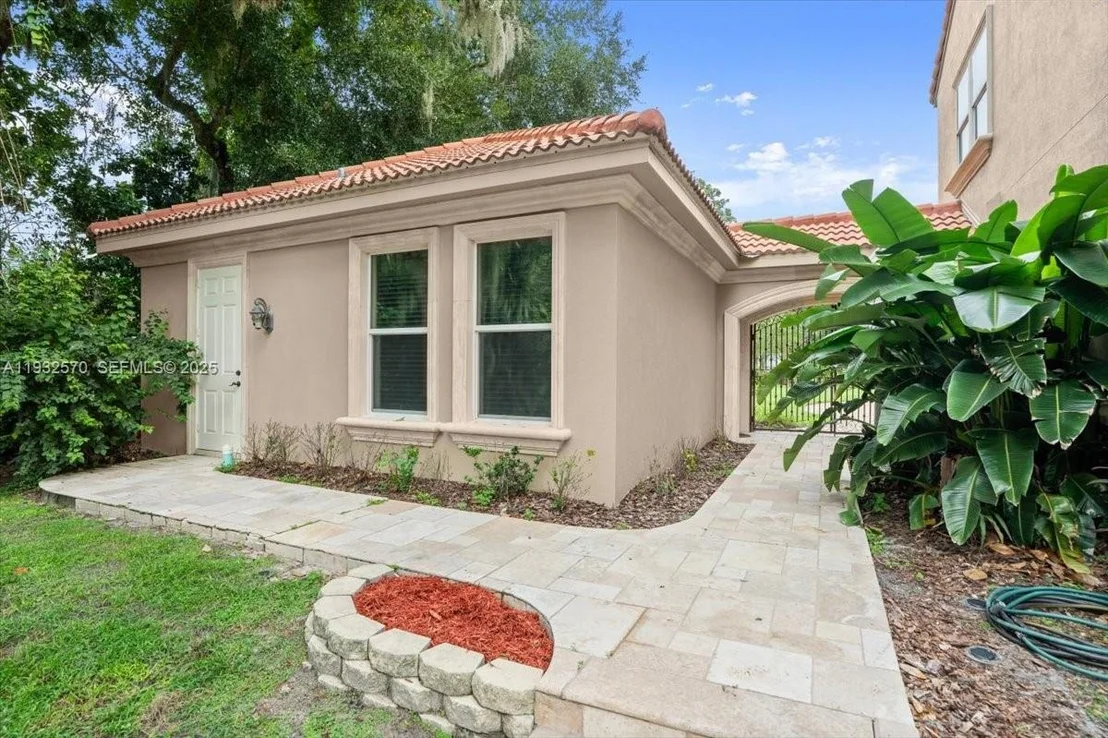 Photo of 12 Tidewater Dr