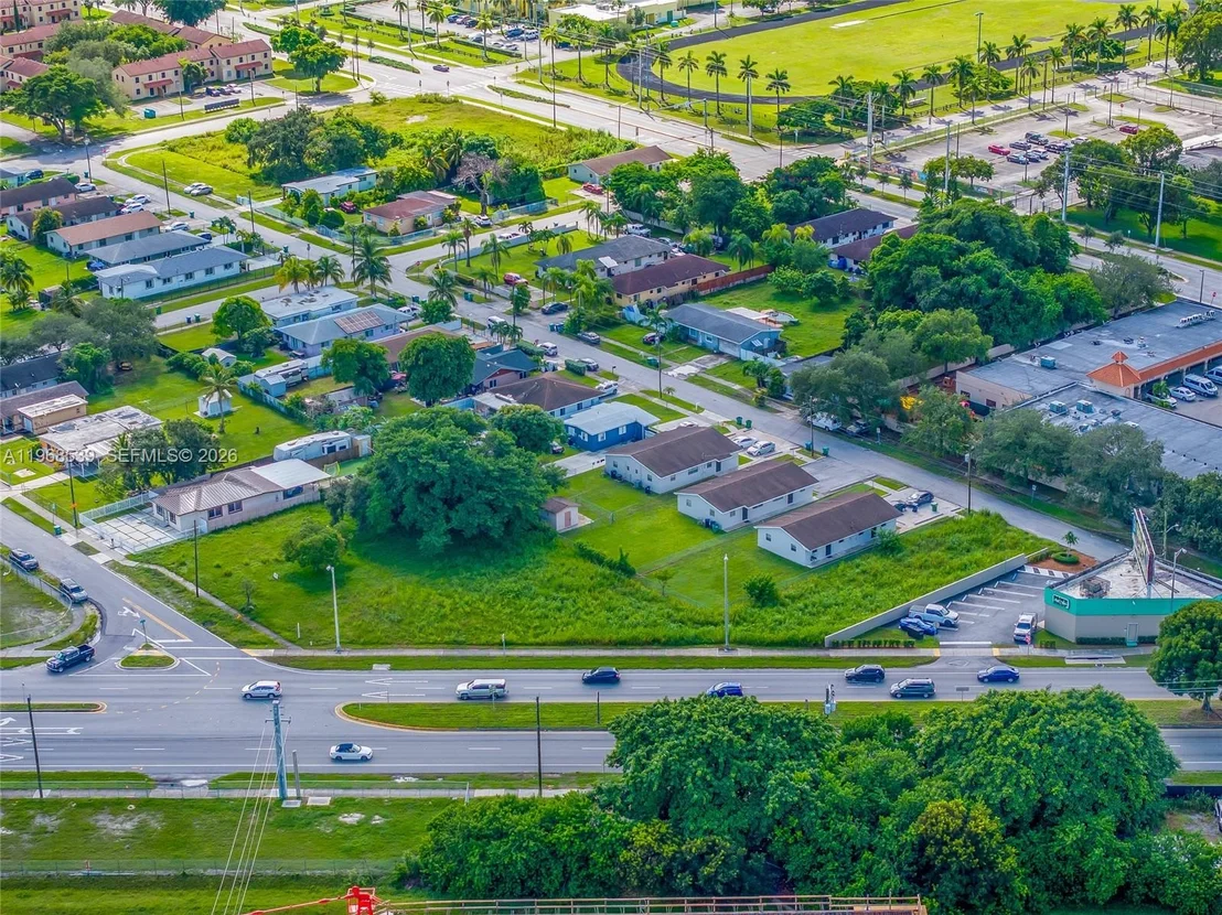 Photo of 214 S Dixie Hwy