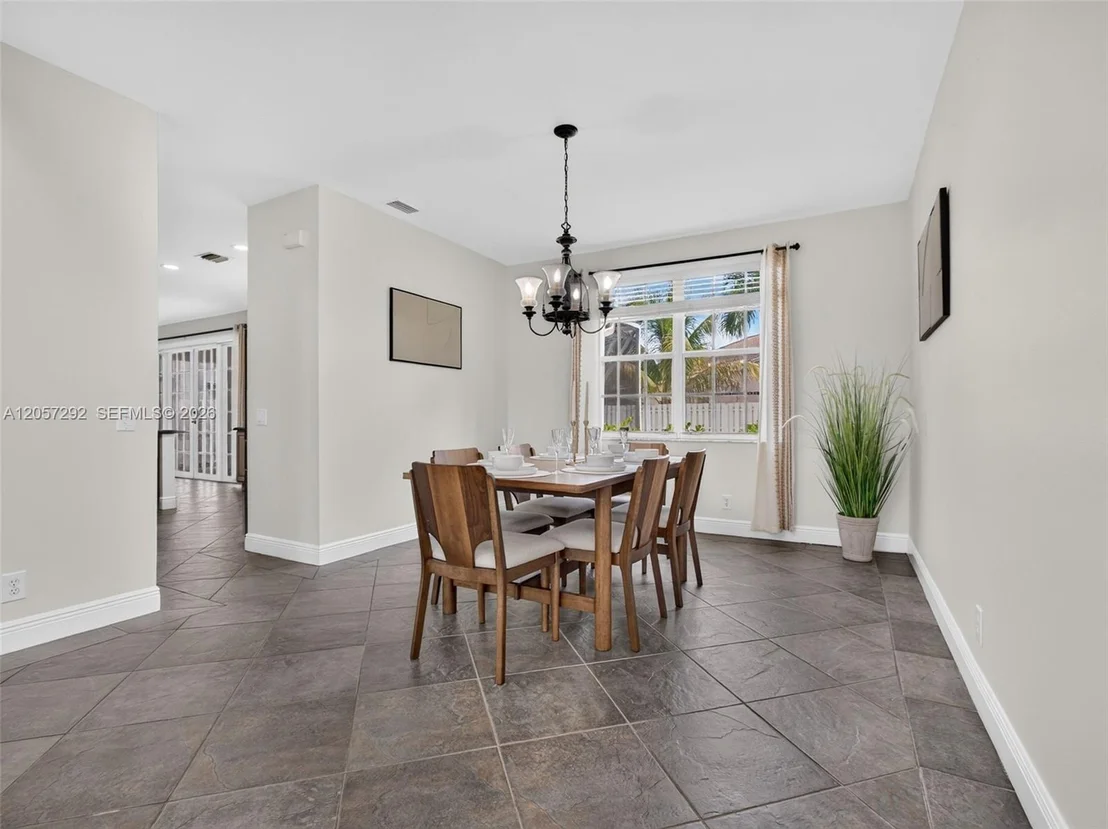 Photo of 1012 Cedar Falls Dr