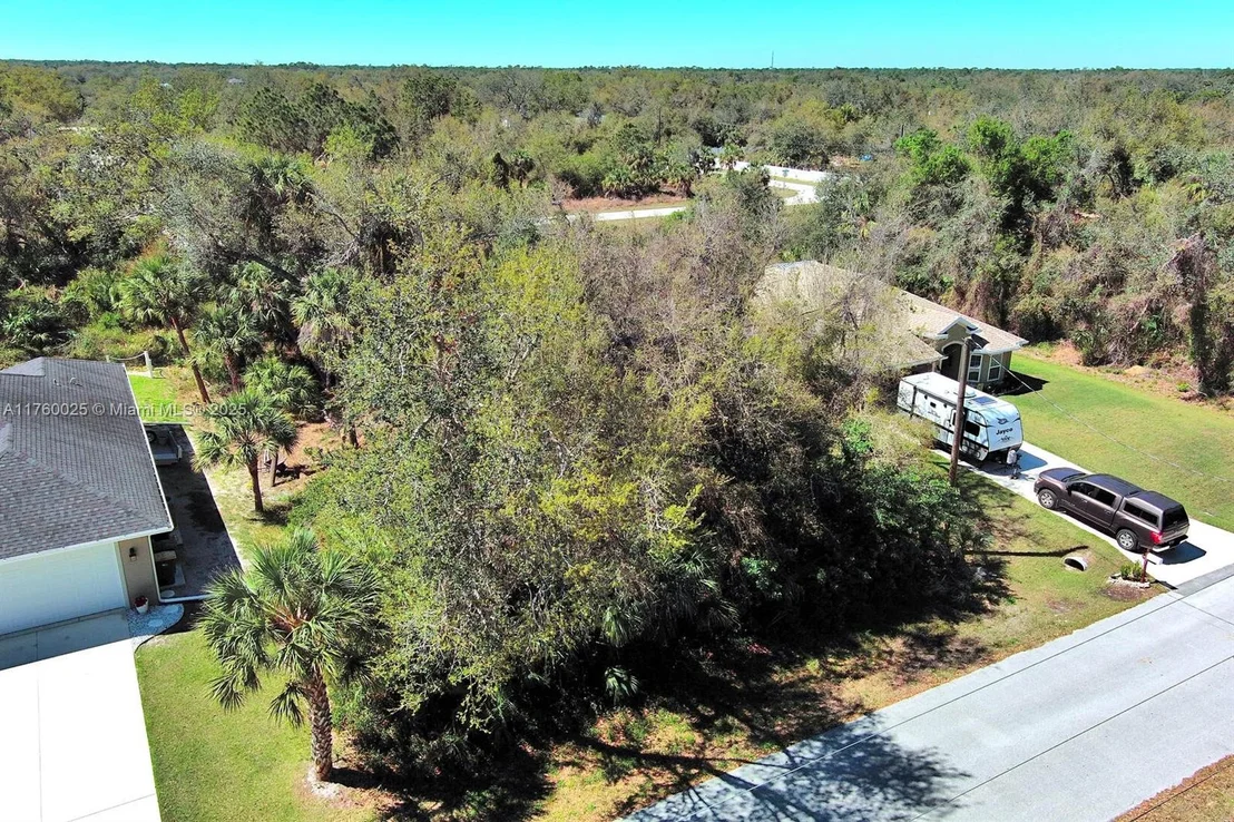 Photo of 205 Ferdon Cir