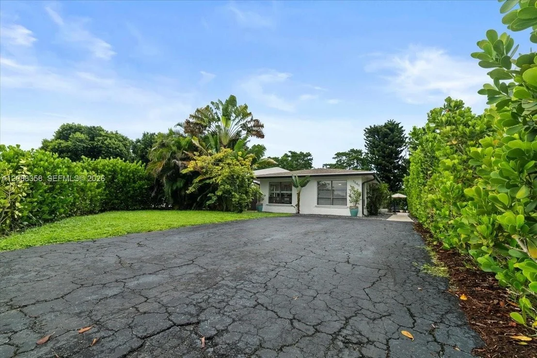Photo of 7540 Deuce Ln
