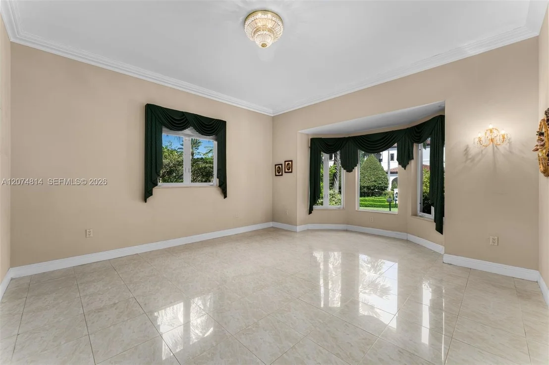 Photo of 501 Bay Lane