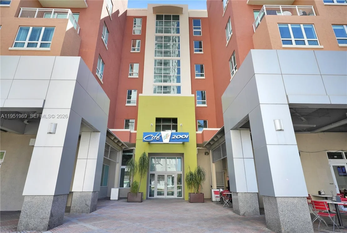 Photo of Unit 3213 at 2001 Biscayne Blvd