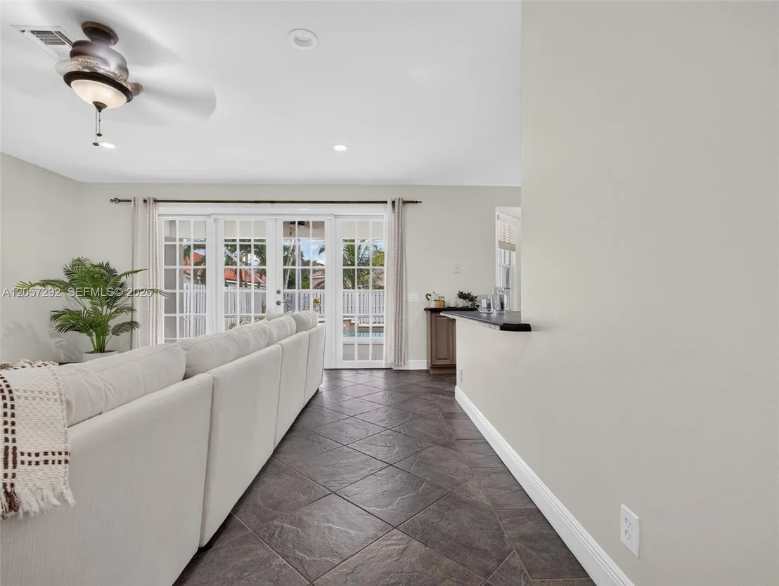 Photo of 1012 Cedar Falls Dr