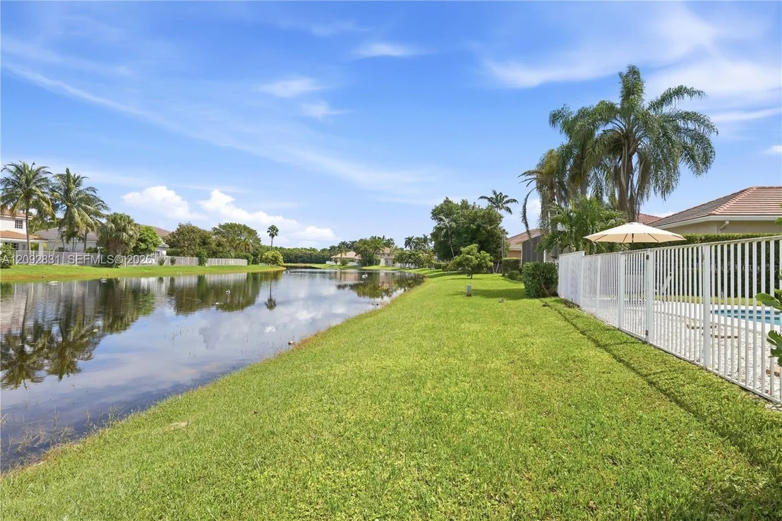 Photo of 1612 Blue Jay Cir