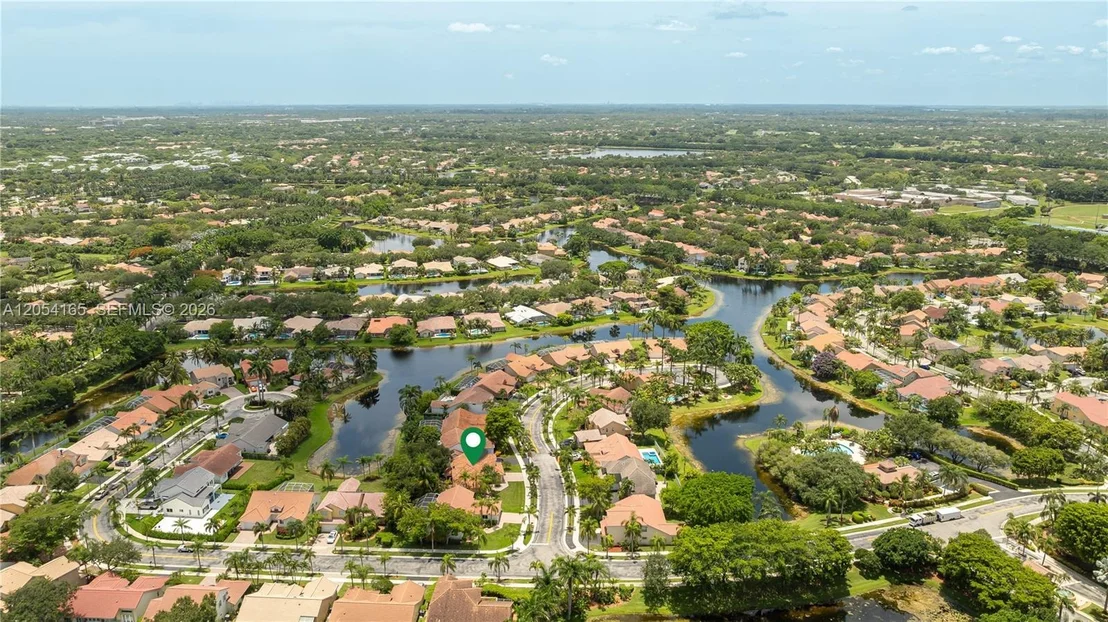 Photo of 524 Water Pt