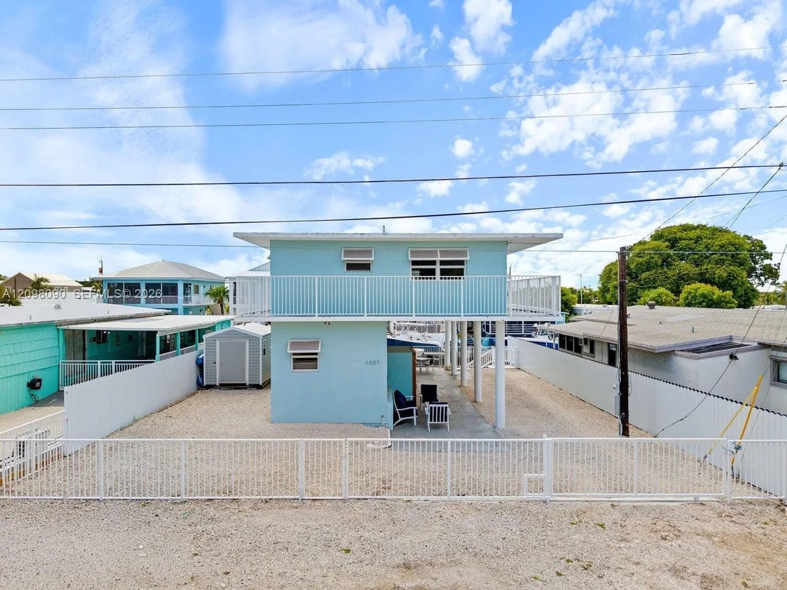 Photo of 1007 Hialeah Ln