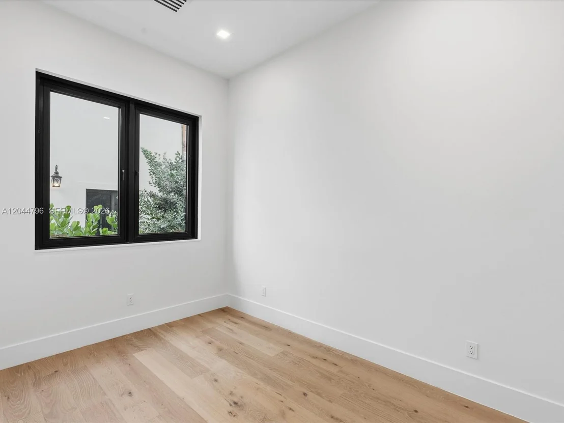 Photo of 2 Sunset Ln