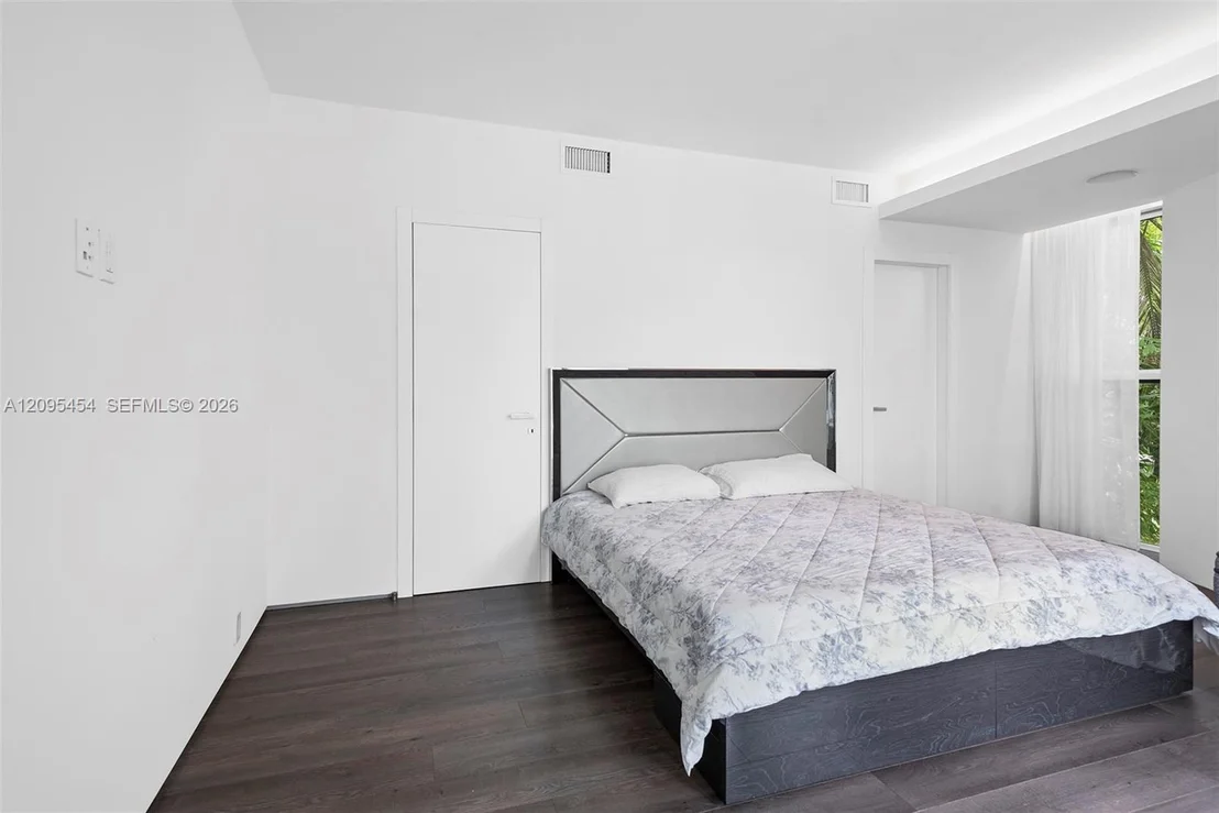 Photo of 480 Ocean Blvd