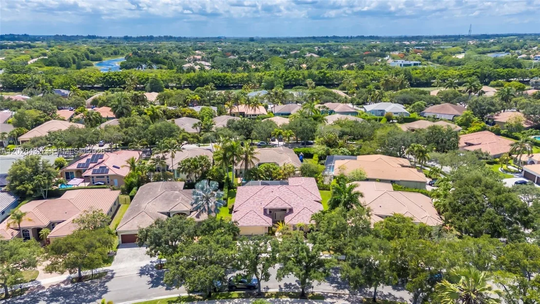 Photo of 3852 Oak Ridge Cir