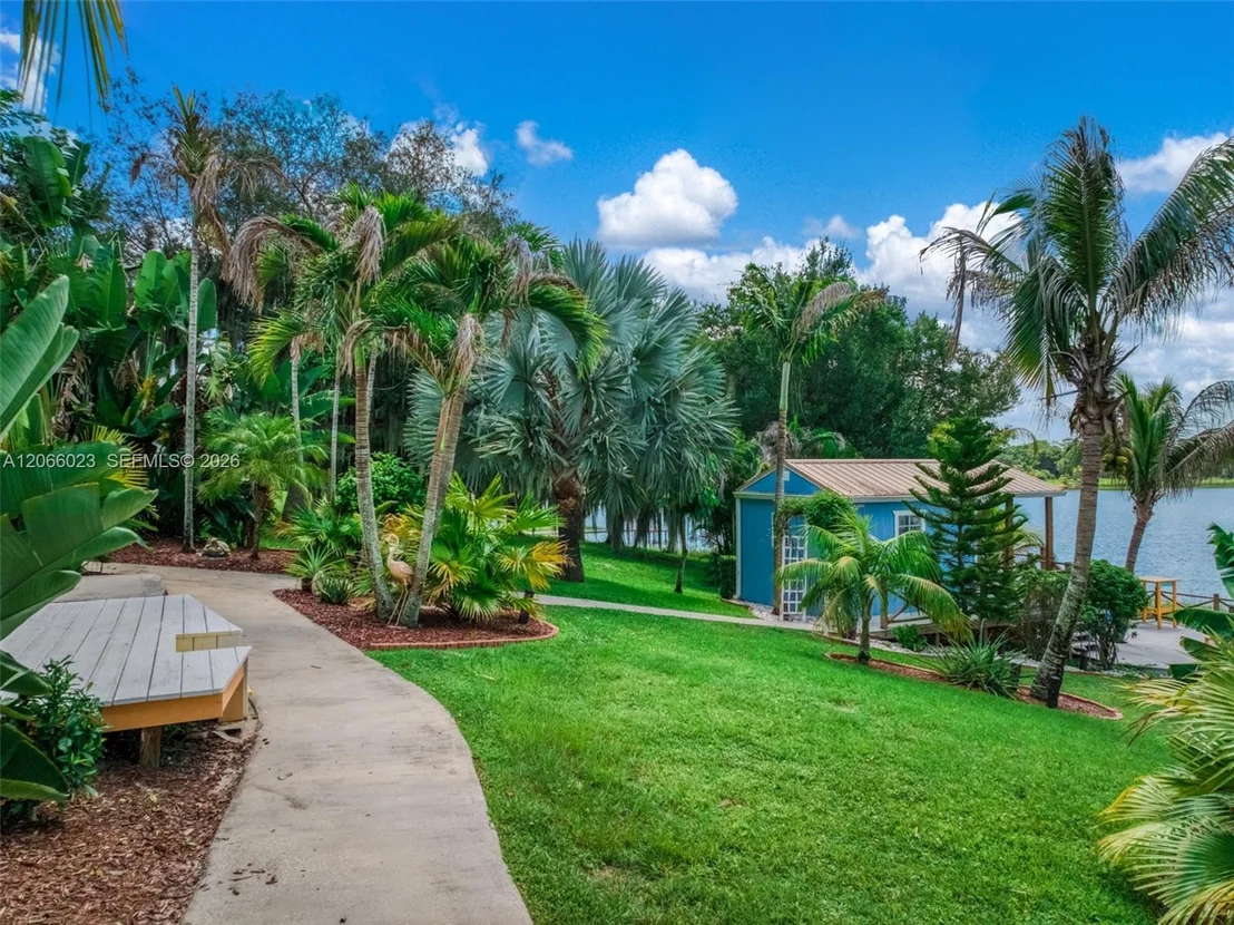 Photo of 137 McCoy Dr