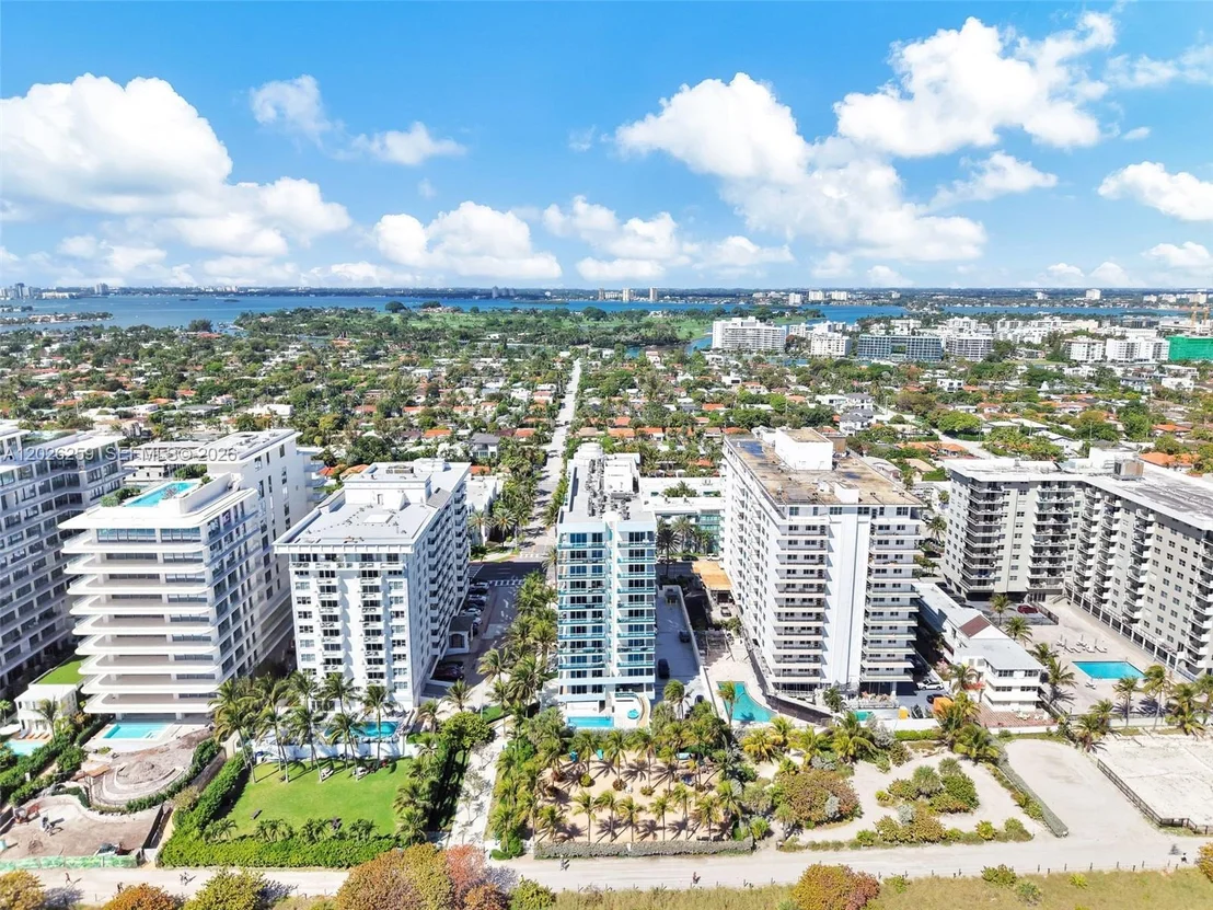 Photo of Unit 821 at 9201 Collins Ave