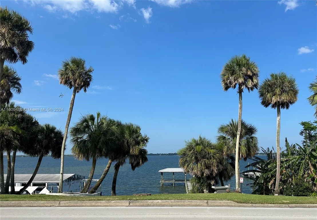 Photo of 1613 N Indian River Drive