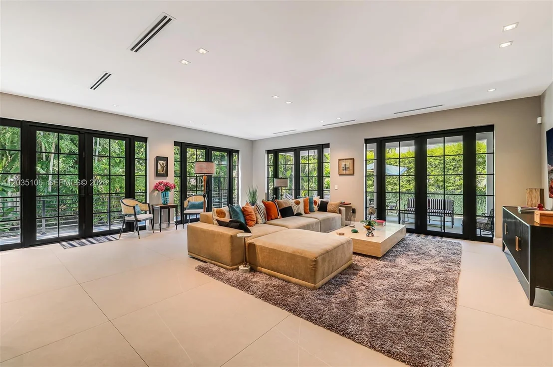 Photo of 3120 Brickell Ave