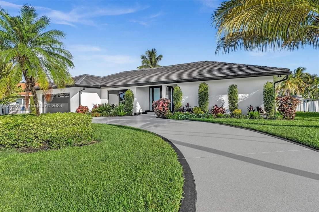 Photo of 1170 Fairview Ln