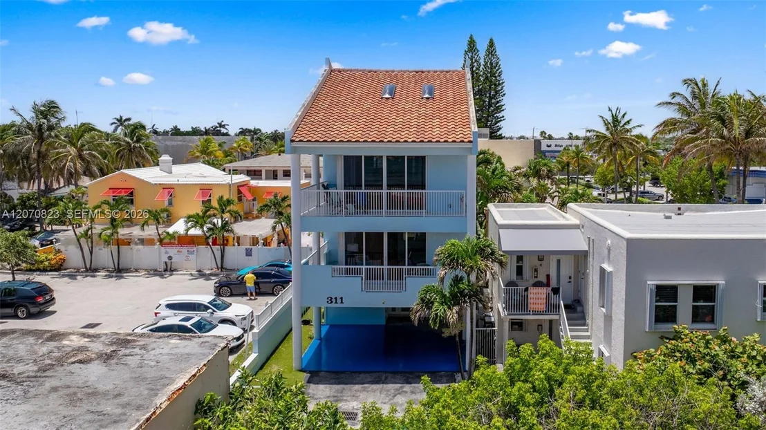 Photo of 311 N N Surf Rd