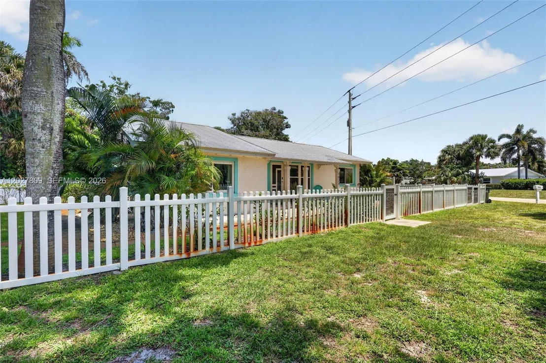 Photo of 1023 SE 7th St