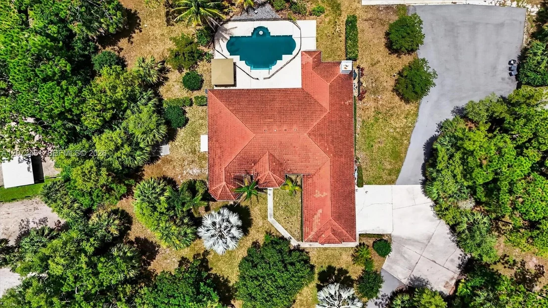 Photo of 1215 Stallion Dr