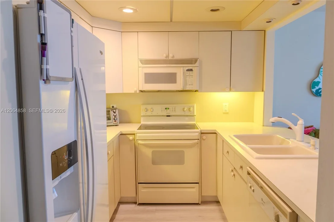 Photo of Unit 222WITHPARKING at 401 Ocean Dr
