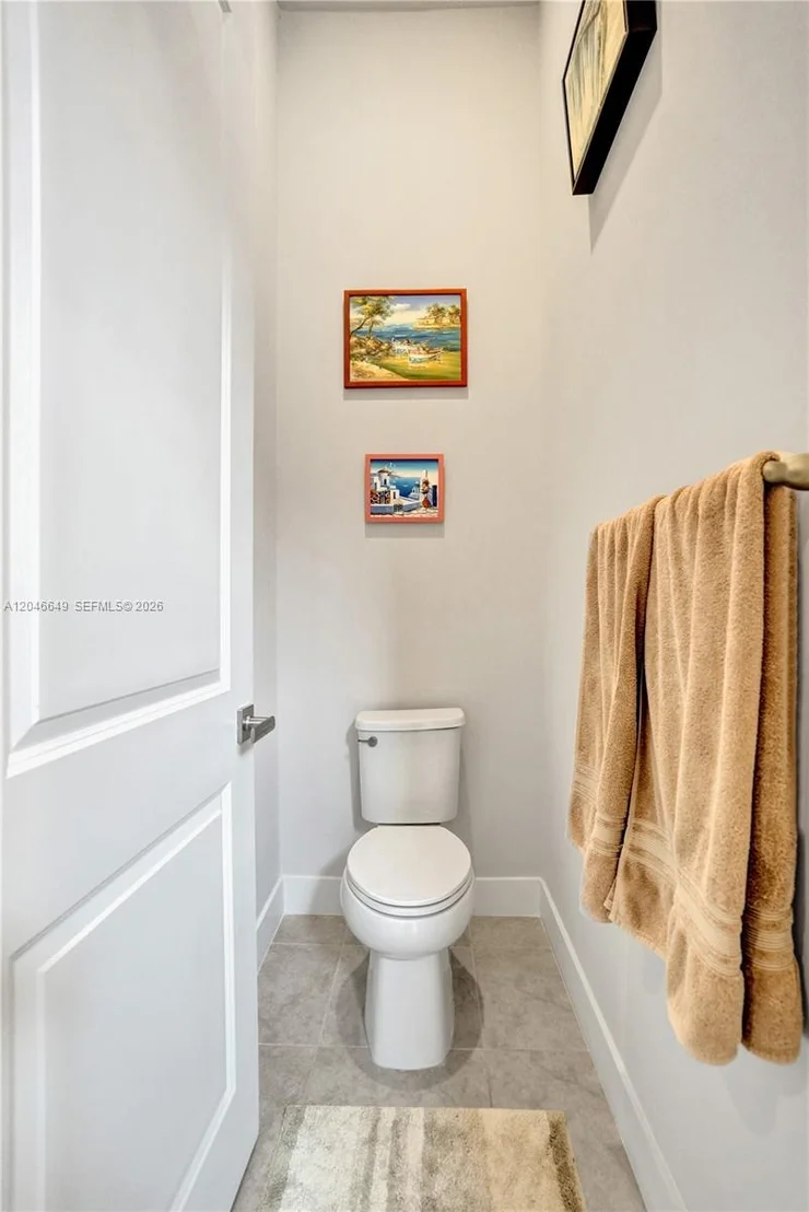 Photo of 8147 Juniper Dr