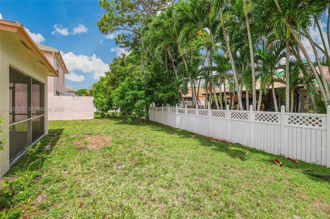 Photo of 6188 Azalea Cir
