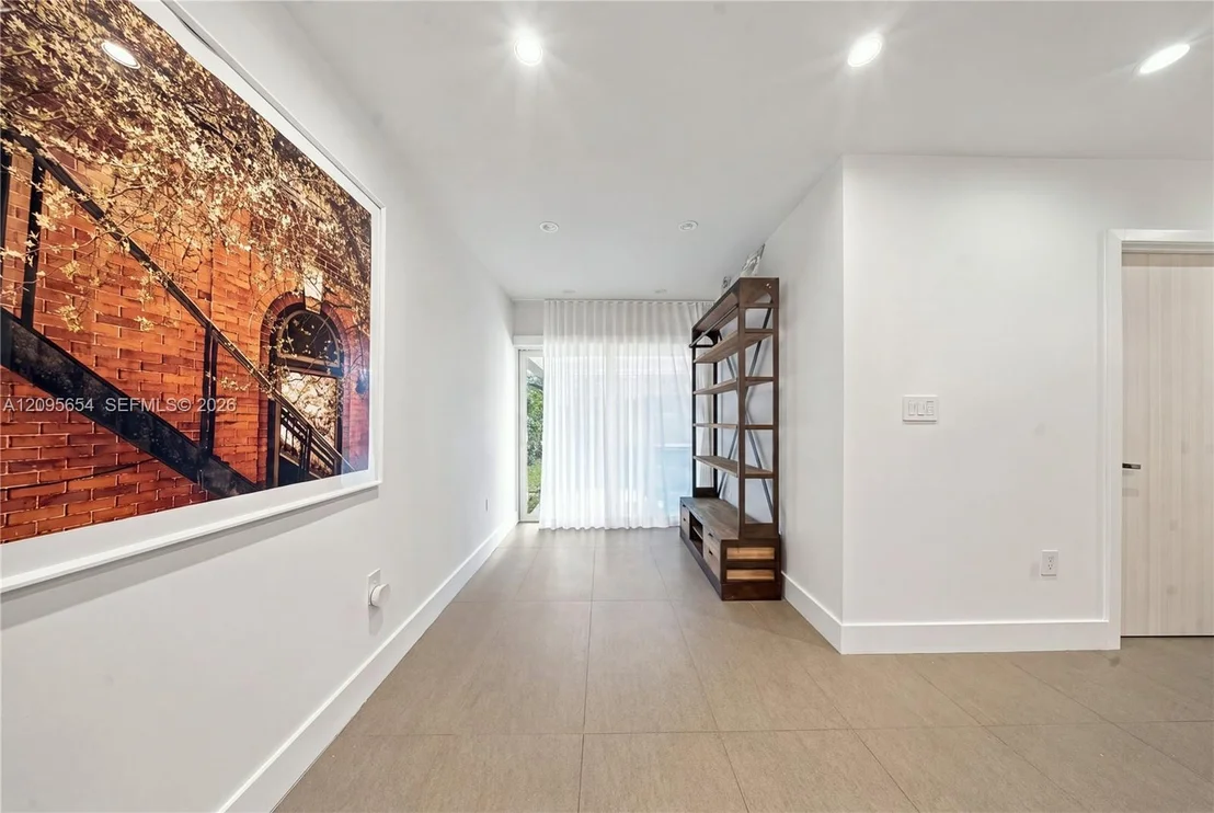 Photo of 3680 Battersea Rd