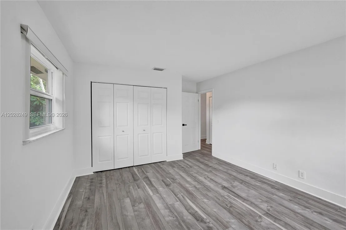Photo of 417 SE 4th St