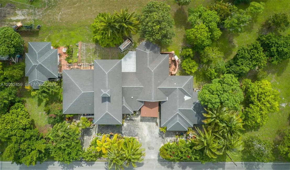 Photo of 5400 Palm Tree Rd