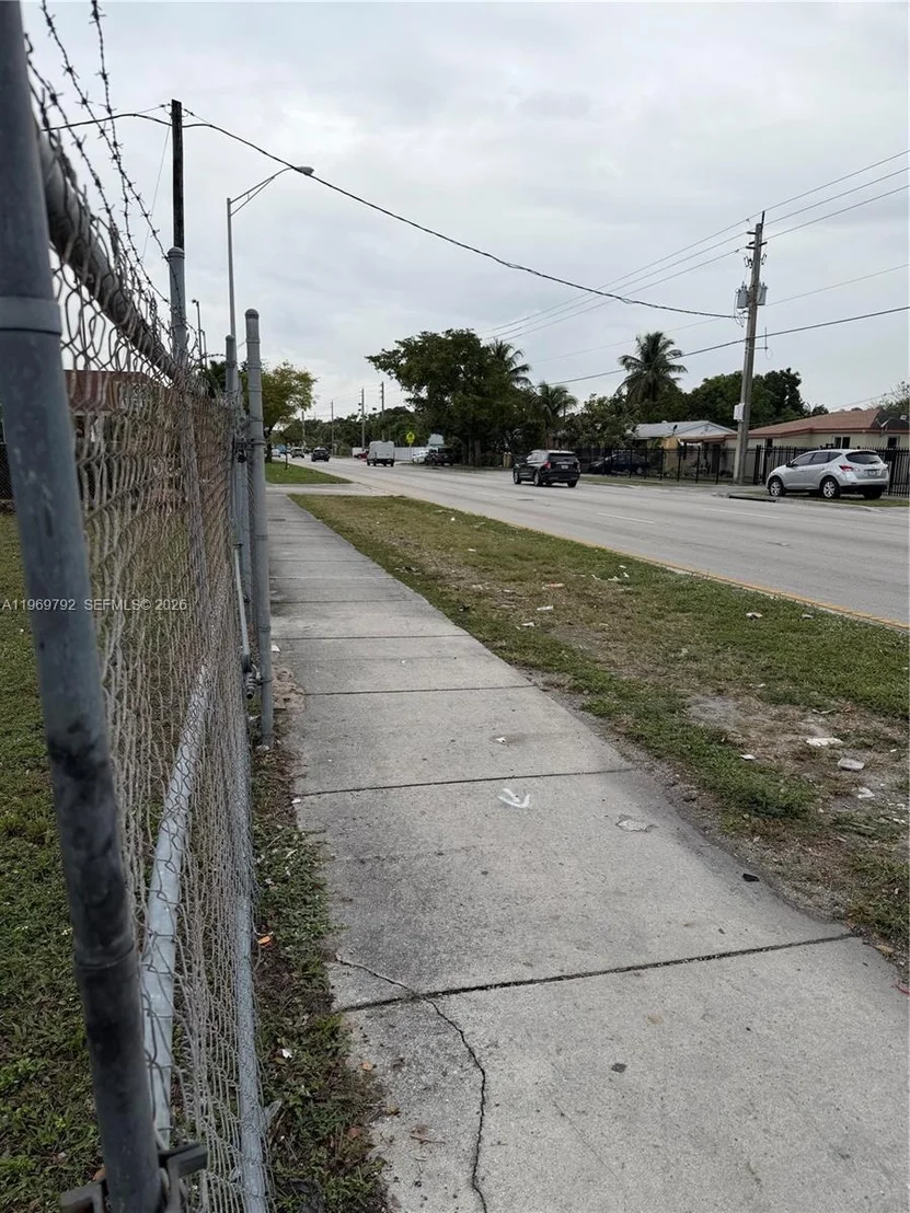 Photo of 752 Opa Locka Blvd