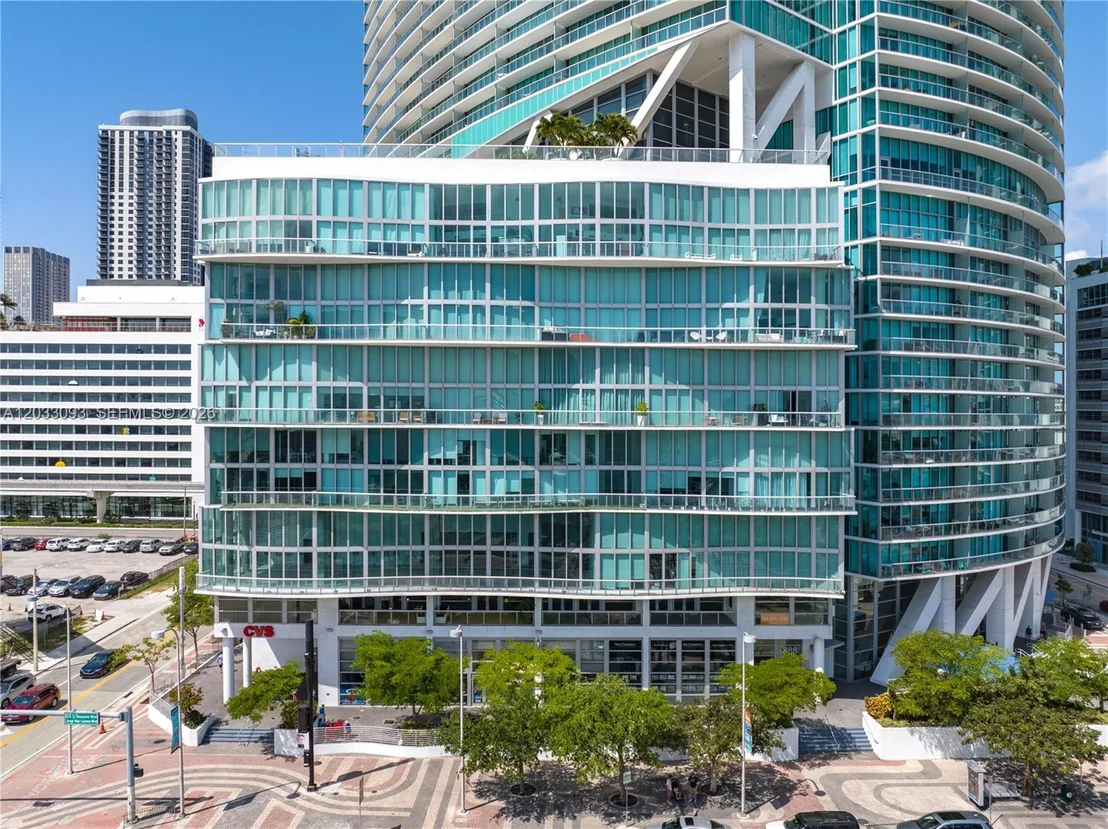 Photo of Unit CU8B at 888 Biscayne Blvd