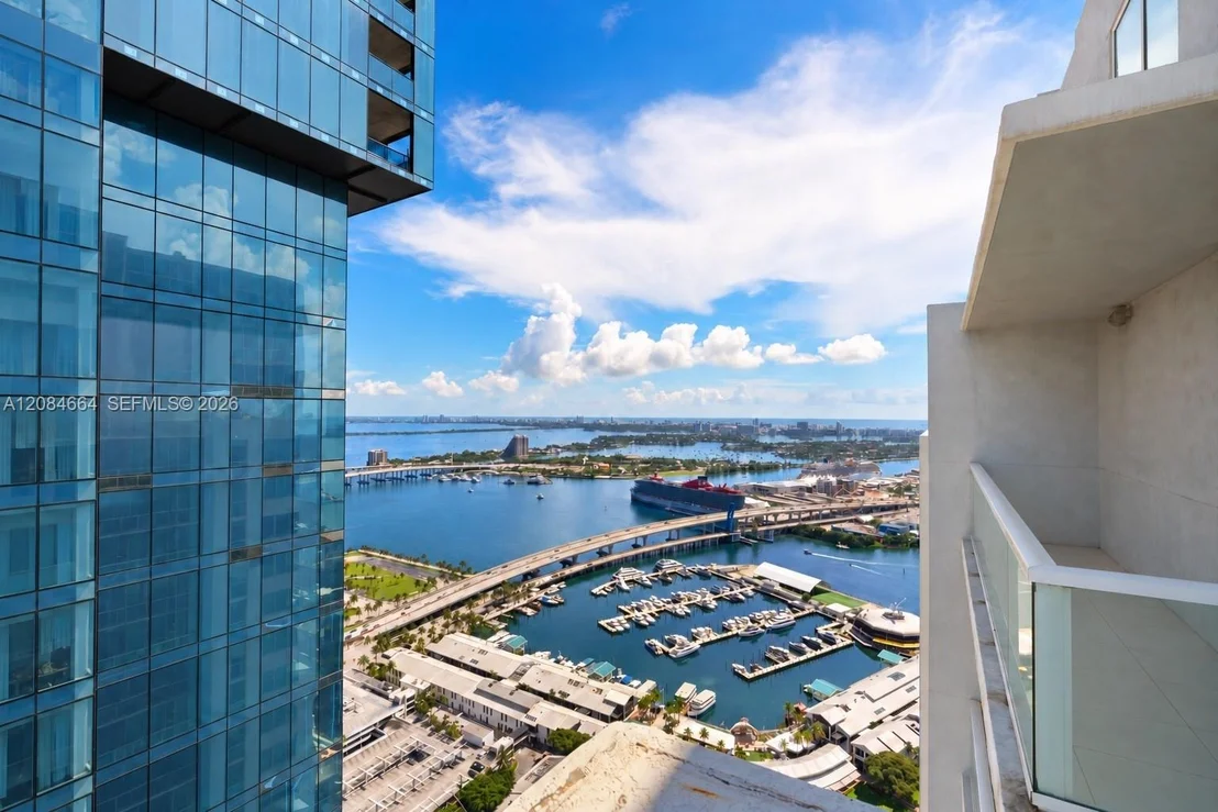Photo of Unit PH4908 at 244 Biscayne Blvd