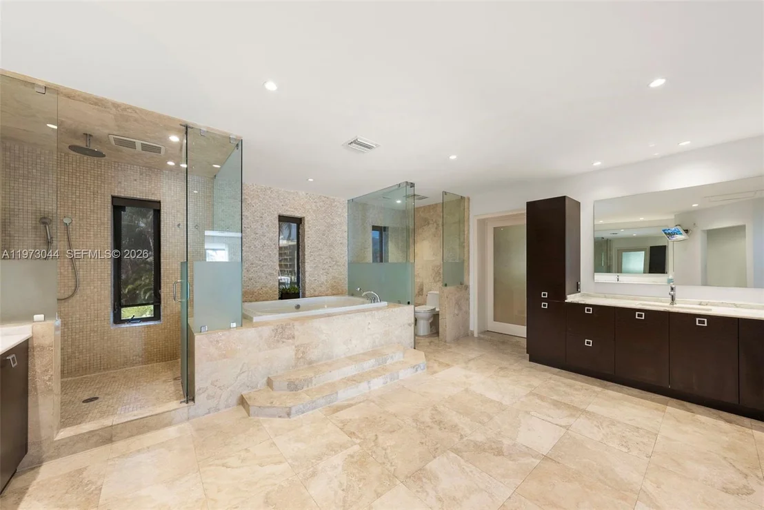 Photo of 501 Hibiscus Dr