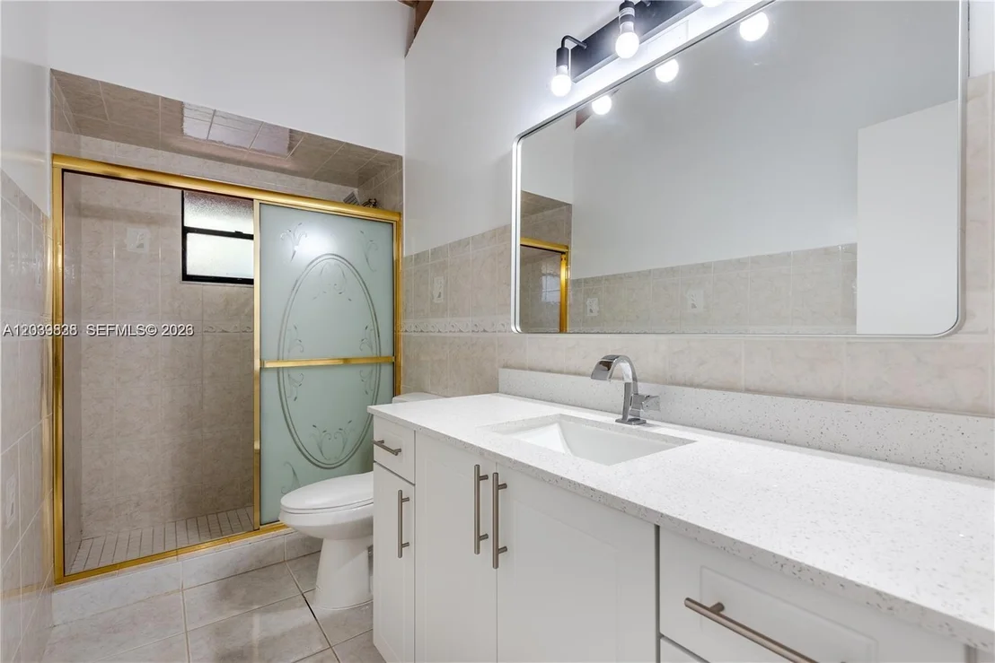 Photo of 601 Leslie Dr
