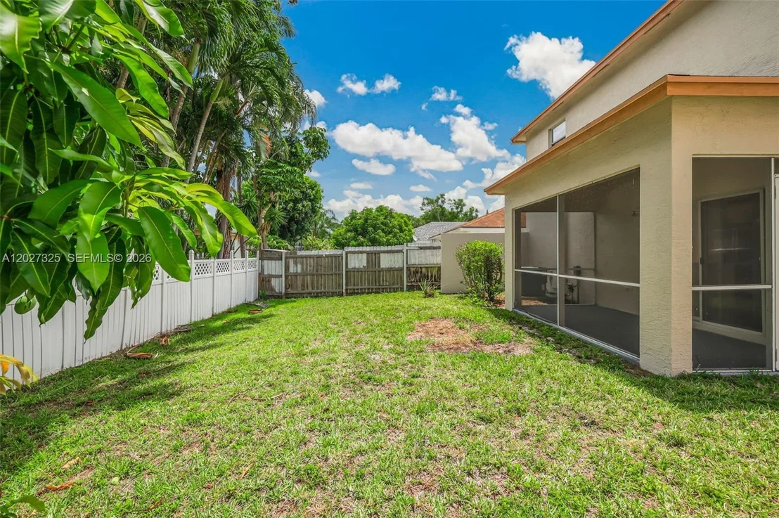 Photo of 6188 Azalea Cir