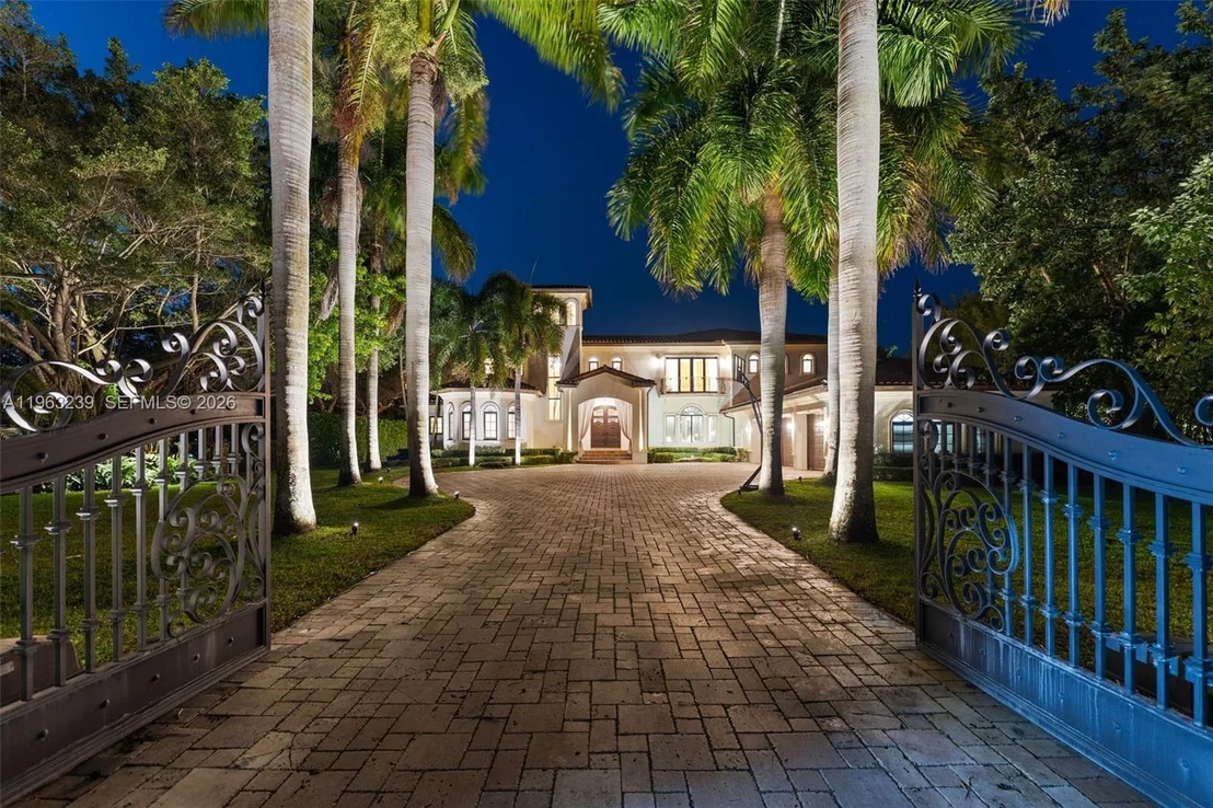 Photo of 11111 Killian Park Rd