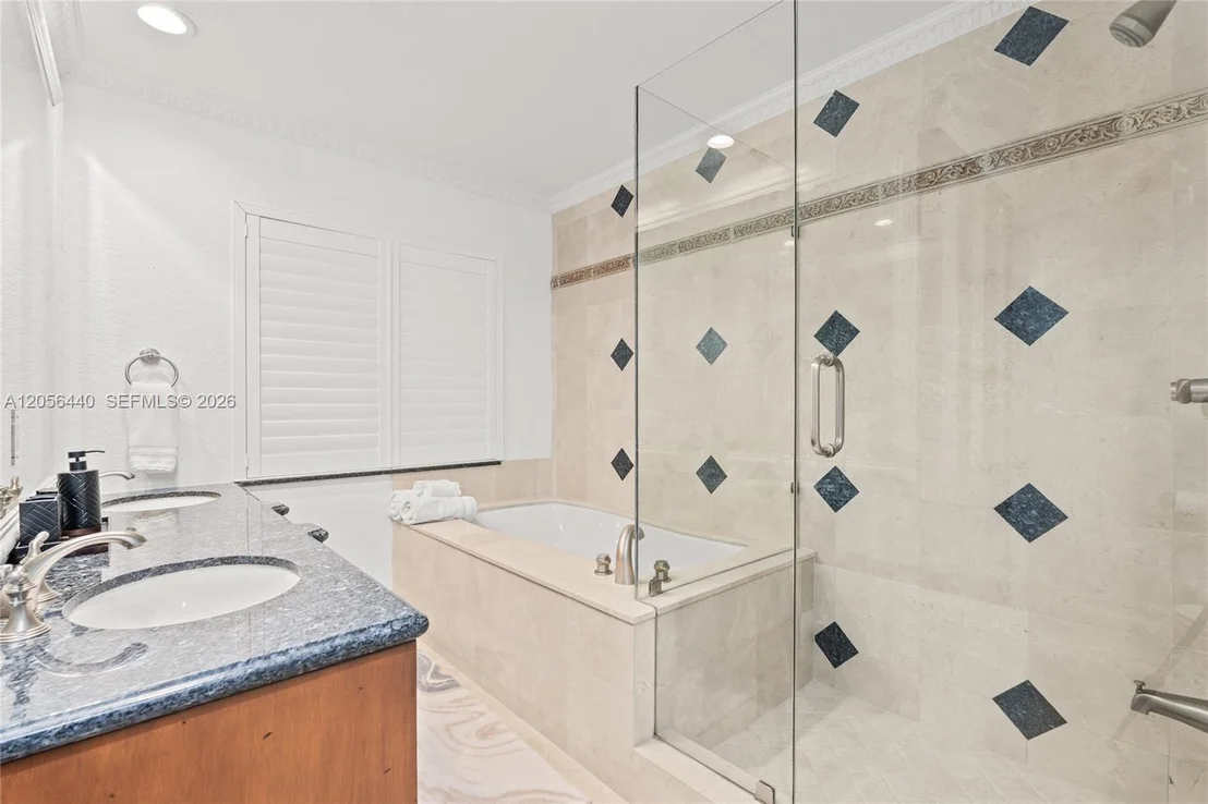 Photo of 18 Eleuthera Drive