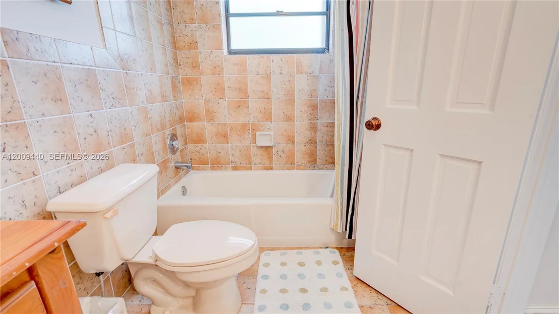 Photo of 1101 Mastic Street