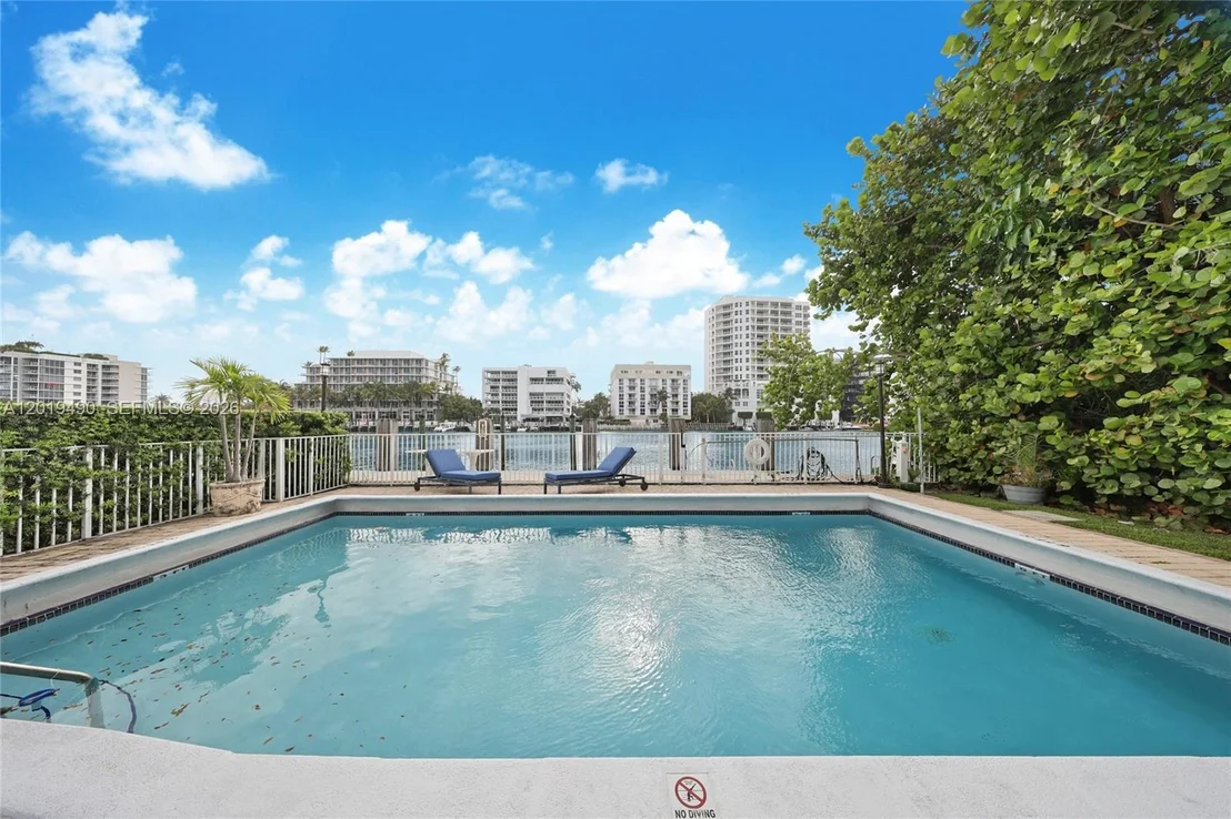 Photo of 34 Bal Bay Dr