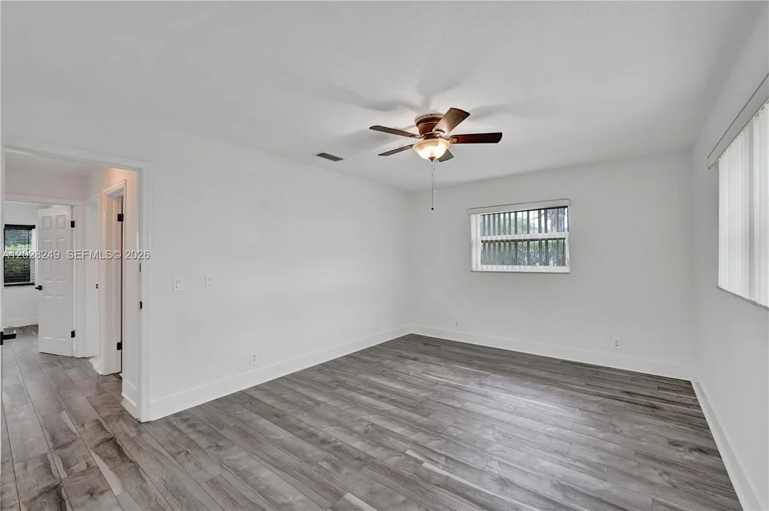 Photo of 417 SE 4th St