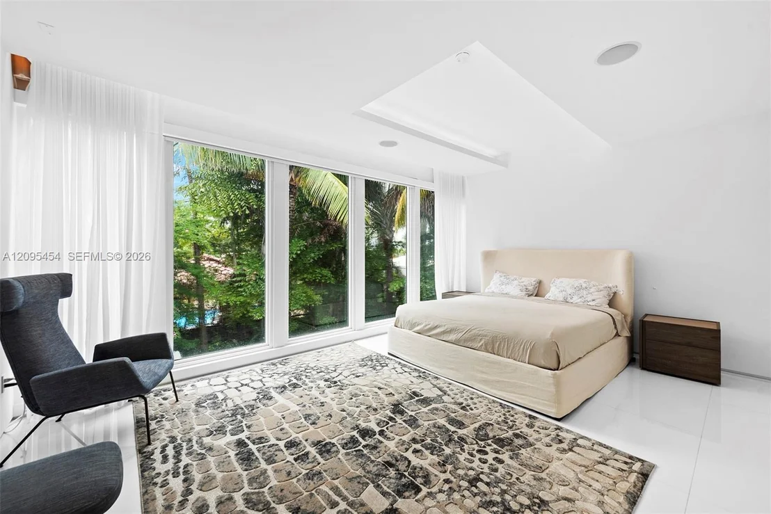 Photo of 480 Ocean Blvd