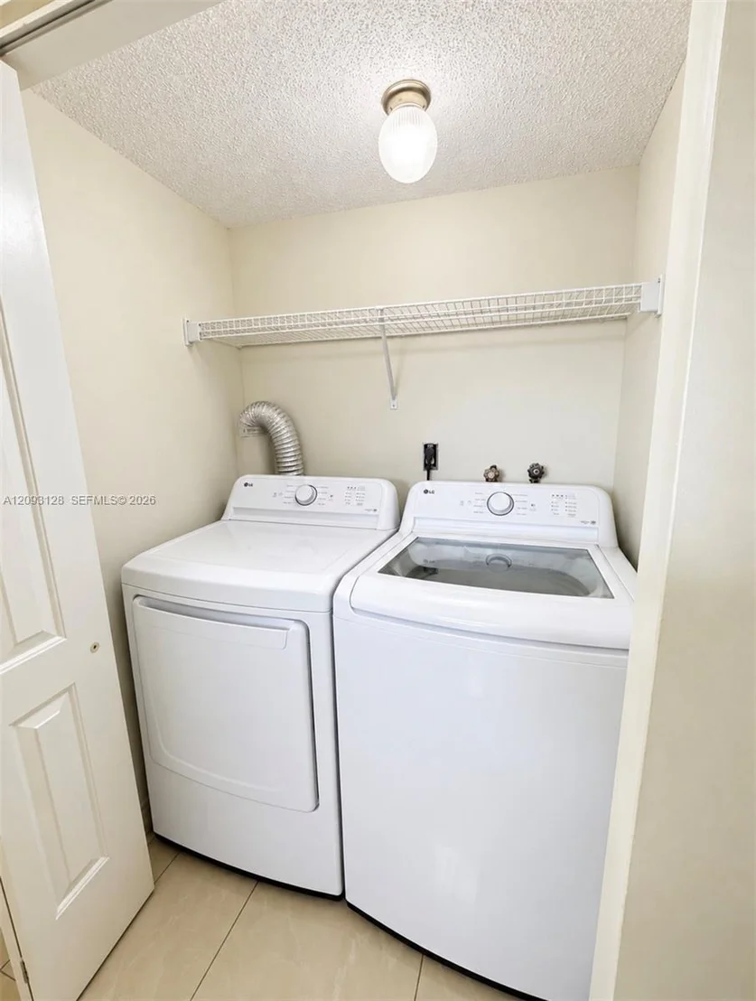 Photo of Unit D310 at 9357 Fontainebleau Blvd
