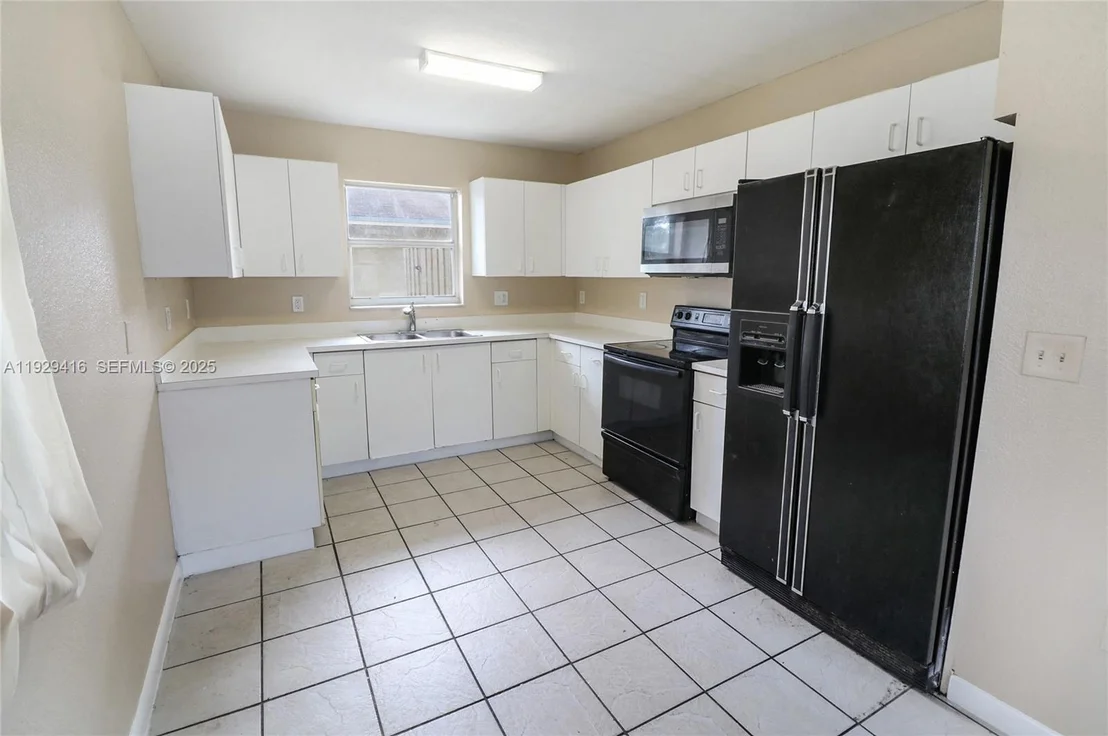 Photo of 2725 NW 3rd St