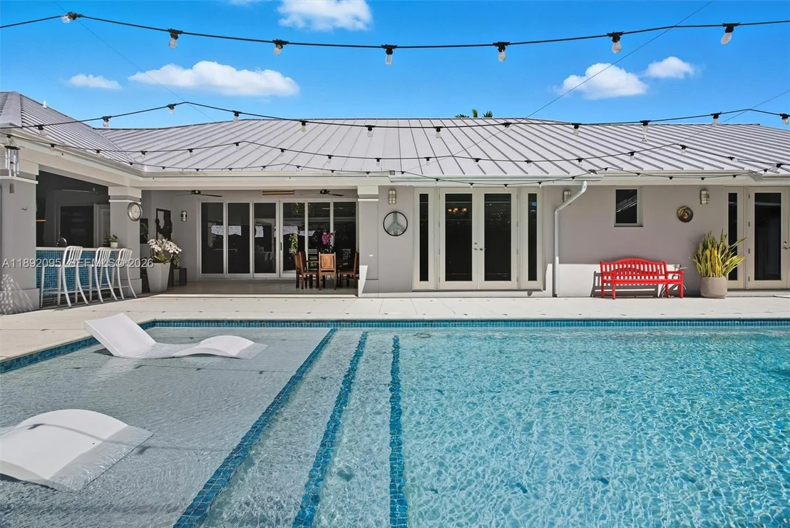 Photo of 5800 SW 99th Ter