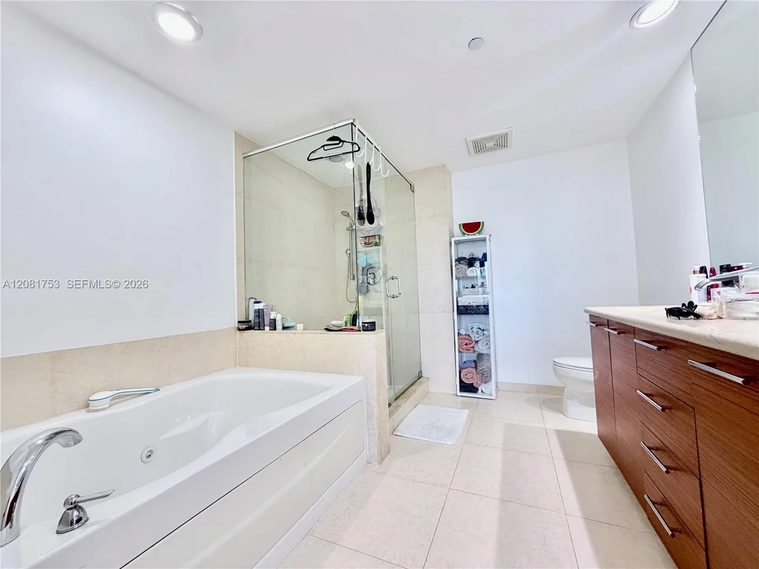 Photo of Unit 3211 at 50 Biscayne Blvd